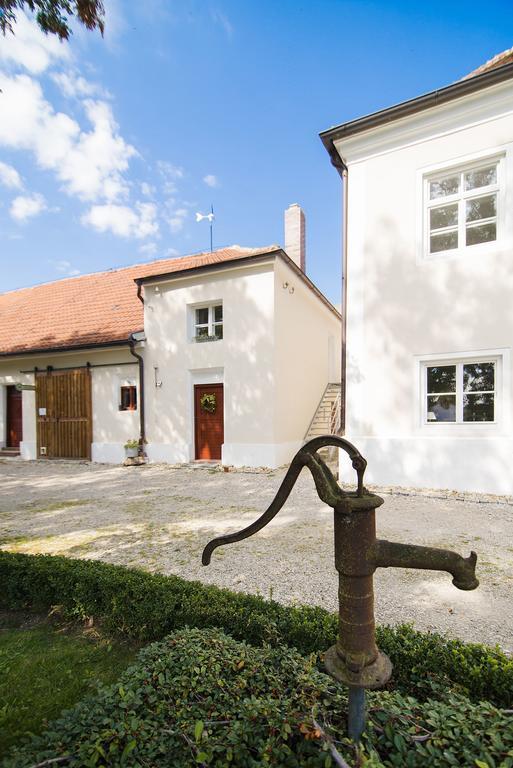 Historischer Pfarrhof Niederleierndorf Langquaid Bilik gambar